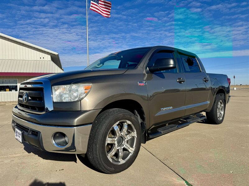 2013 Toyota Tundra Grade  Crew Cab 4x4 - Photo 1 - Lone Tree, IA 52755