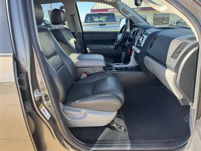 2013 Toyota Tundra Grade  Crew Cab 4x4 - Photo 13 - Lone Tree, IA 52755