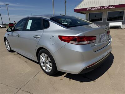 2016 Kia Optima LX   - Photo 5 - Lone Tree, IA 52755