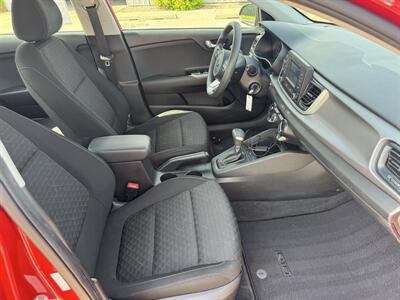 2018 Kia Rio LX   - Photo 14 - Lone Tree, IA 52755