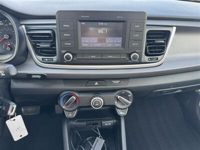 2018 Kia Rio LX   - Photo 11 - Lone Tree, IA 52755