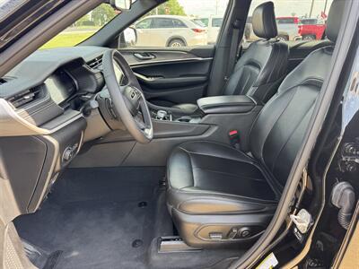 2024 Jeep Grand Cherokee L Limited  4x4 - Photo 8 - Lone Tree, IA 52755