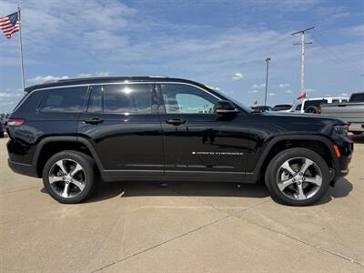 2024 Jeep Grand Cherokee L Limited  4x4 - Photo 4 - Lone Tree, IA 52755
