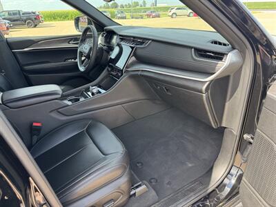 2024 Jeep Grand Cherokee L Limited  4x4 - Photo 13 - Lone Tree, IA 52755
