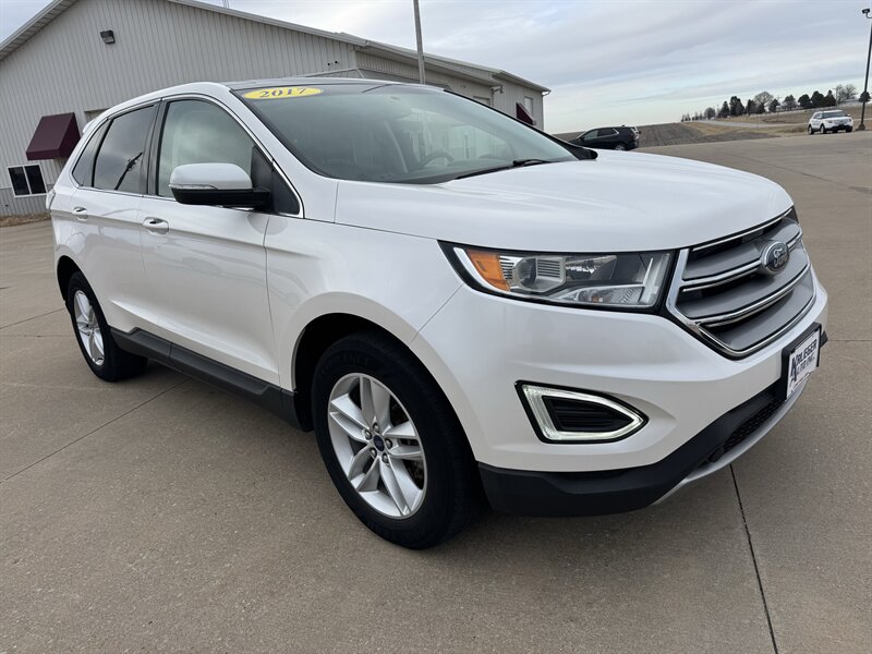 2017 Ford Edge SEL  AWD - Photo 1 - Lone Tree, IA 52755