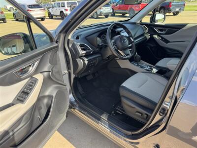 2024 Subaru Forester Premium AWD - Photo 9 - Lone Tree, IA 52755