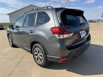2024 Subaru Forester Premium AWD - Photo 3 - Lone Tree, IA 52755