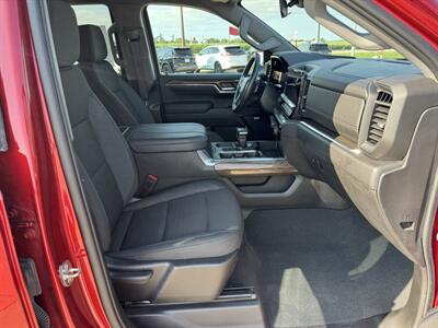2024 Chevrolet Silverado 1500 RST Crew Cab 4x4 - Photo 14 - Lone Tree, IA 52755