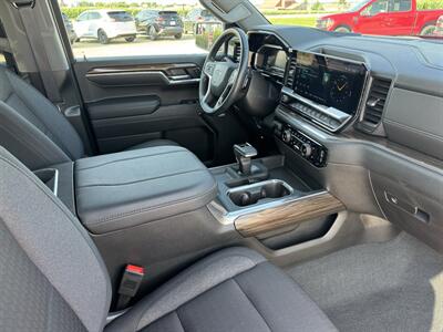 2024 Chevrolet Silverado 1500 RST Crew Cab 4x4 - Photo 16 - Lone Tree, IA 52755