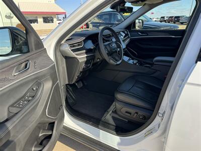 2023 Jeep Grand Cherokee 4xe  4x4 - Photo 10 - Lone Tree, IA 52755