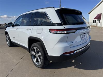 2023 Jeep Grand Cherokee 4xe  4x4 - Photo 5 - Lone Tree, IA 52755