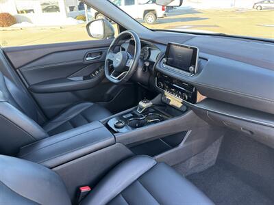 2023 Nissan Rogue SV  AWD - Photo 15 - Lone Tree, IA 52755