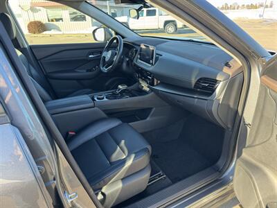 2023 Nissan Rogue SV  AWD - Photo 14 - Lone Tree, IA 52755