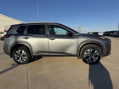 2023 Nissan Rogue SV  AWD - Photo 3 - Lone Tree, IA 52755