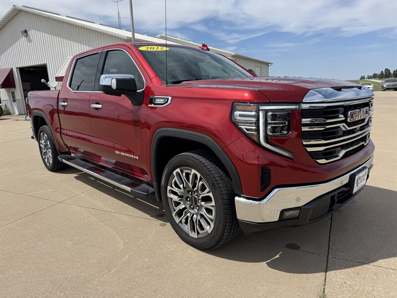 2022 GMC Sierra 1500 SLT  Crew Cab - Photo 1 - Lone Tree, IA 52755