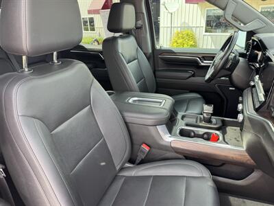 2022 GMC Sierra 1500 SLT  Crew Cab - Photo 17 - Lone Tree, IA 52755