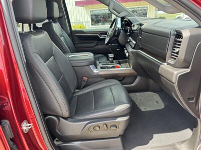 2022 GMC Sierra 1500 SLT  Crew Cab - Photo 20 - Lone Tree, IA 52755