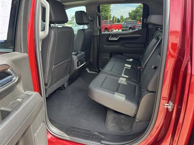 2022 GMC Sierra 1500 SLT  Crew Cab - Photo 15 - Lone Tree, IA 52755