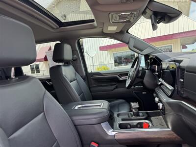 2022 GMC Sierra 1500 SLT  Crew Cab - Photo 19 - Lone Tree, IA 52755