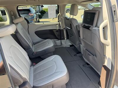2017 Chrysler Pacifica Touring-L Plus - Photo 10 - Lone Tree, IA 52755