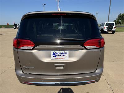 2017 Chrysler Pacifica Touring-L Plus - Photo 15 - Lone Tree, IA 52755