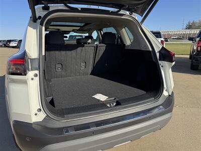 2023 Nissan Rogue SV - Photo 15 - Lone Tree, IA 52755