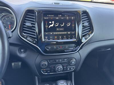 2019 Jeep Cherokee Limited AWD - Photo 11 - Lone Tree, IA 52755