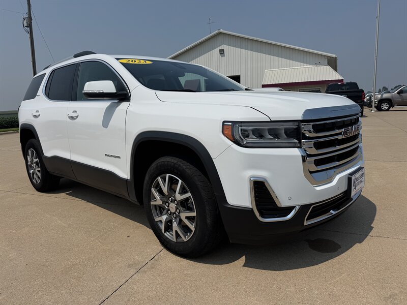 2023 GMC Acadia SLE  AWD