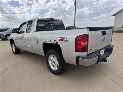 2011 Chevrolet Silverado 1500 LTZ  Ext Cab 4x4 - Photo 5 - Lone Tree, IA 52755
