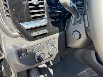 2023 Chevrolet Silverado 1500 High Country  Crew Cab 4x4 - Photo 8 - Lone Tree, IA 52755