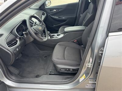 2024 Chevrolet Malibu LT - Photo 10 - Lone Tree, IA 52755