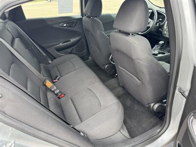 2024 Chevrolet Malibu LT - Photo 16 - Lone Tree, IA 52755