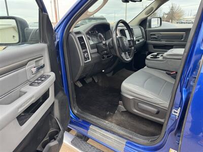2017 RAM 1500 SLT  Crew Cab 4x4 - Photo 10 - Lone Tree, IA 52755