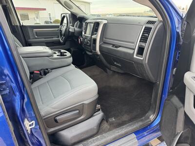 2017 RAM 1500 SLT  Crew Cab 4x4 - Photo 16 - Lone Tree, IA 52755