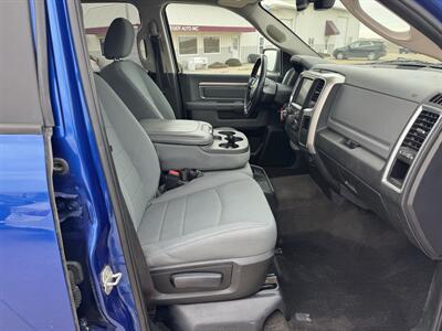 2017 RAM 1500 SLT  Crew Cab 4x4 - Photo 15 - Lone Tree, IA 52755