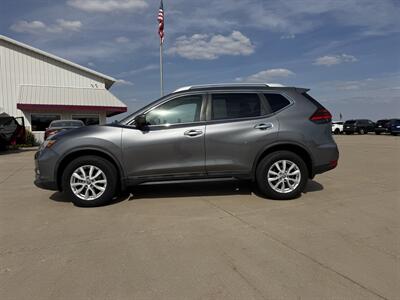 2017 Nissan Rogue SV AWD - Photo 4 - Lone Tree, IA 52755
