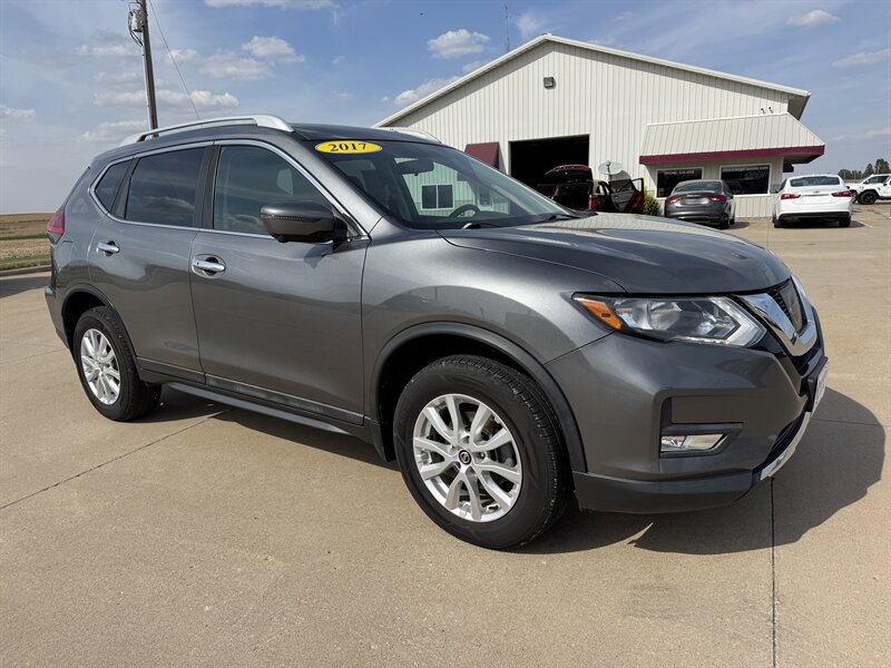 2017 Nissan Rogue SV  AWD