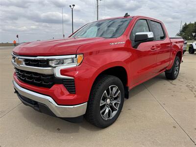2024 Chevrolet Silverado 1500 LT Crew Cab 4x4 - Photo 2 - Lone Tree, IA 52755