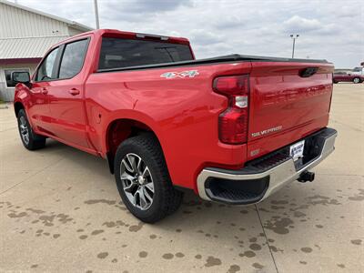 2024 Chevrolet Silverado 1500 LT Crew Cab 4x4 - Photo 4 - Lone Tree, IA 52755