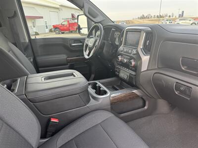 2022 GMC Sierra 1500 Limited Elevation  Crew Cab 4x4 - Photo 19 - Lone Tree, IA 52755