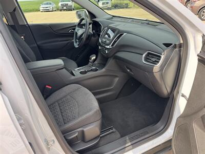 2022 Chevrolet Equinox LT   - Photo 11 - Lone Tree, IA 52755