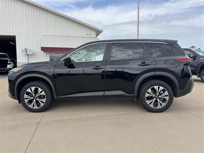 2023 Nissan Rogue SV   - Photo 4 - Lone Tree, IA 52755