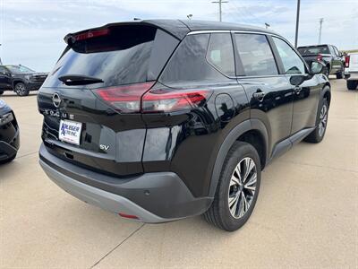 2023 Nissan Rogue SV   - Photo 5 - Lone Tree, IA 52755