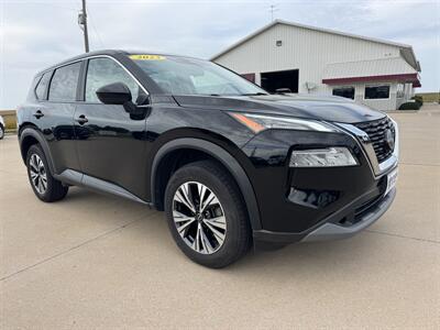 2023 Nissan Rogue SV   - Photo 1 - Lone Tree, IA 52755