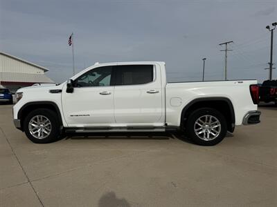 2020 GMC Sierra 1500 SLT  Crew Cab 4x4 - Photo 4 - Lone Tree, IA 52755