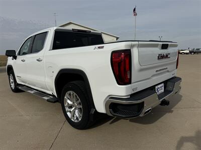 2020 GMC Sierra 1500 SLT  Crew Cab 4x4 - Photo 5 - Lone Tree, IA 52755