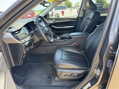 2022 Jeep Grand Cherokee L Limited  4x4 - Photo 9 - Lone Tree, IA 52755