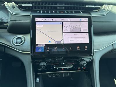 2022 Jeep Grand Cherokee L Limited  4x4 - Photo 12 - Lone Tree, IA 52755
