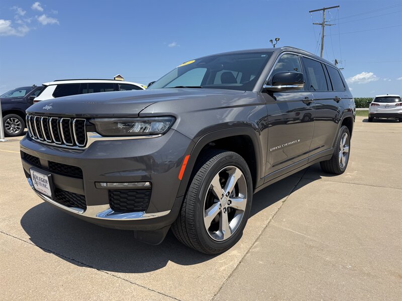2022 Jeep Grand Cherokee L Limited  4x4