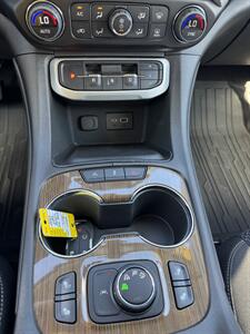 2023 GMC Acadia SLE  AWD - Photo 20 - Lone Tree, IA 52755